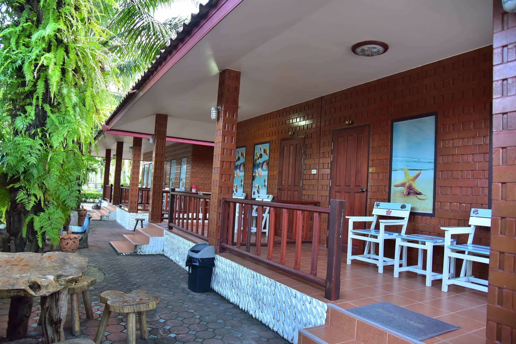 Ban Krut Resort Екстер'єр фото